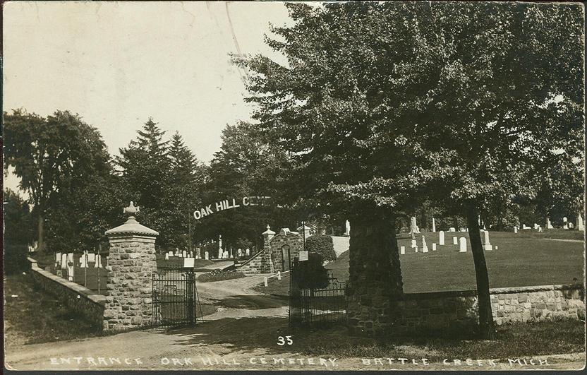 Entrance to Oak Hill Cemetery.